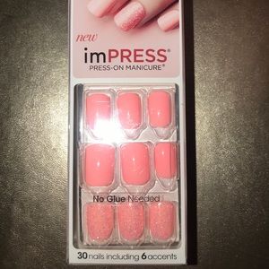 imPRESS Press-On Manicure